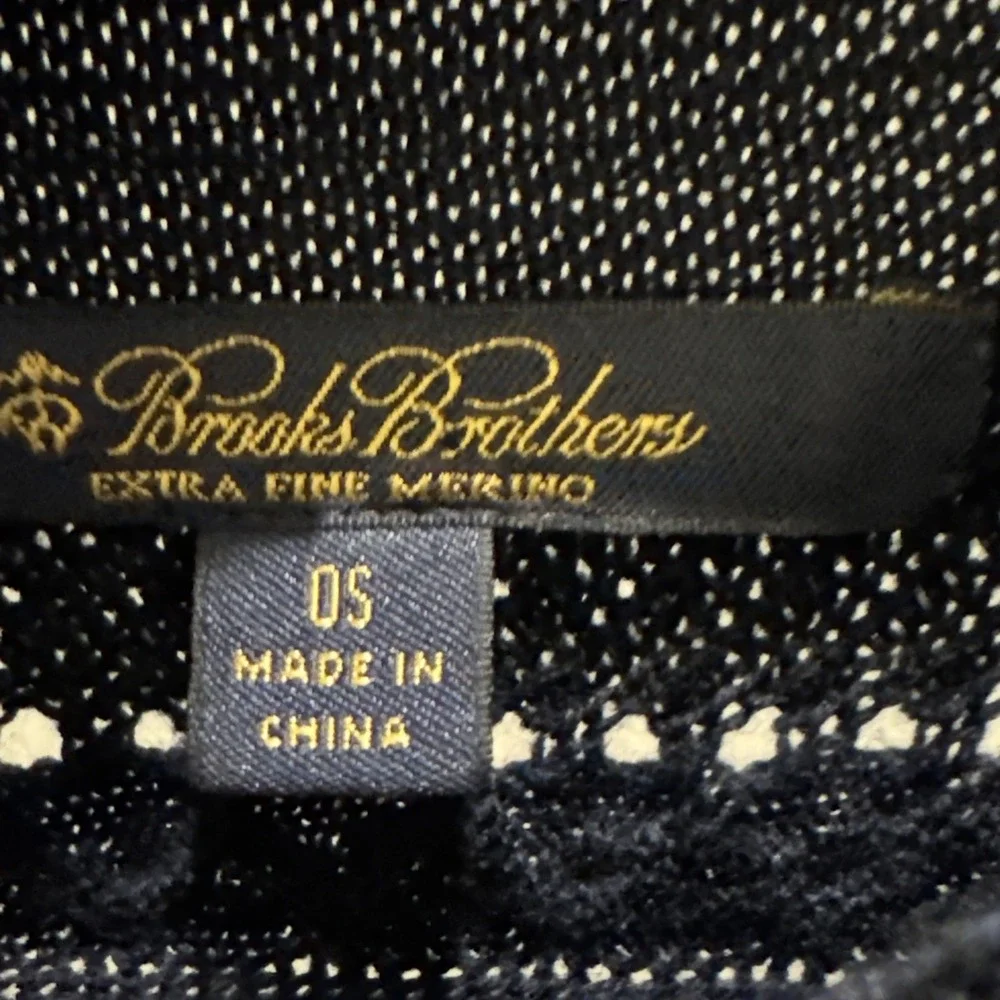 BROOKS BROTHERS Extra Fine Merino Pull Over Cape One Size EUC Navy Blue